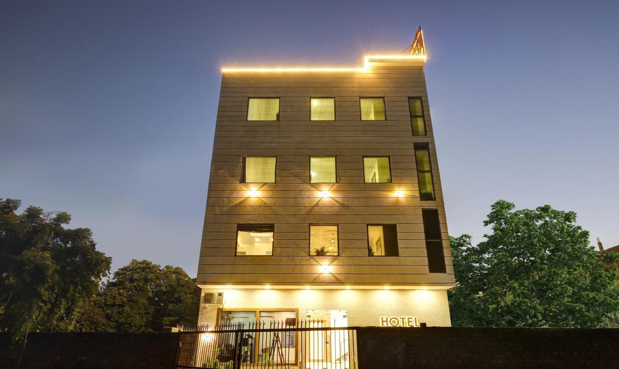 Itsy Hotels Vedansh Ludhiana Exterior photo